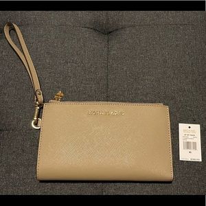 Michael Kors Jet Set Travel Saffiano Leather Double Zip Wristlet